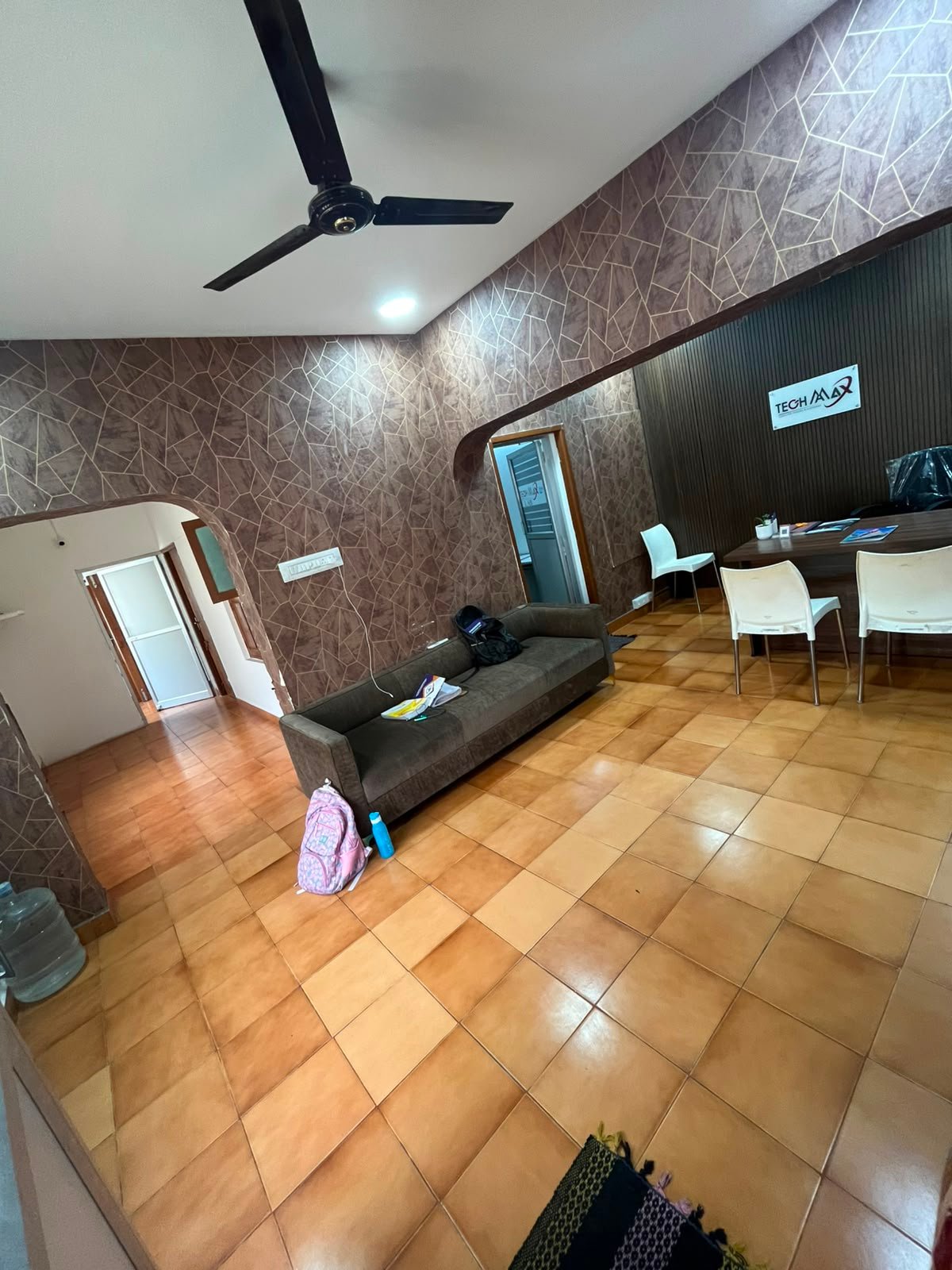 Reception and waiting area at the Techmaax Reddiyarpalayam centre