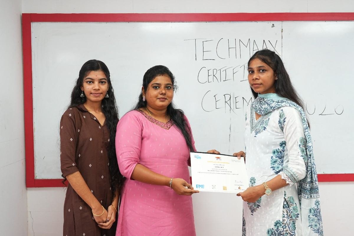 Techmaax Velachery Celebrates Student Achievement with SAP Certification Ceremony — photo 5
