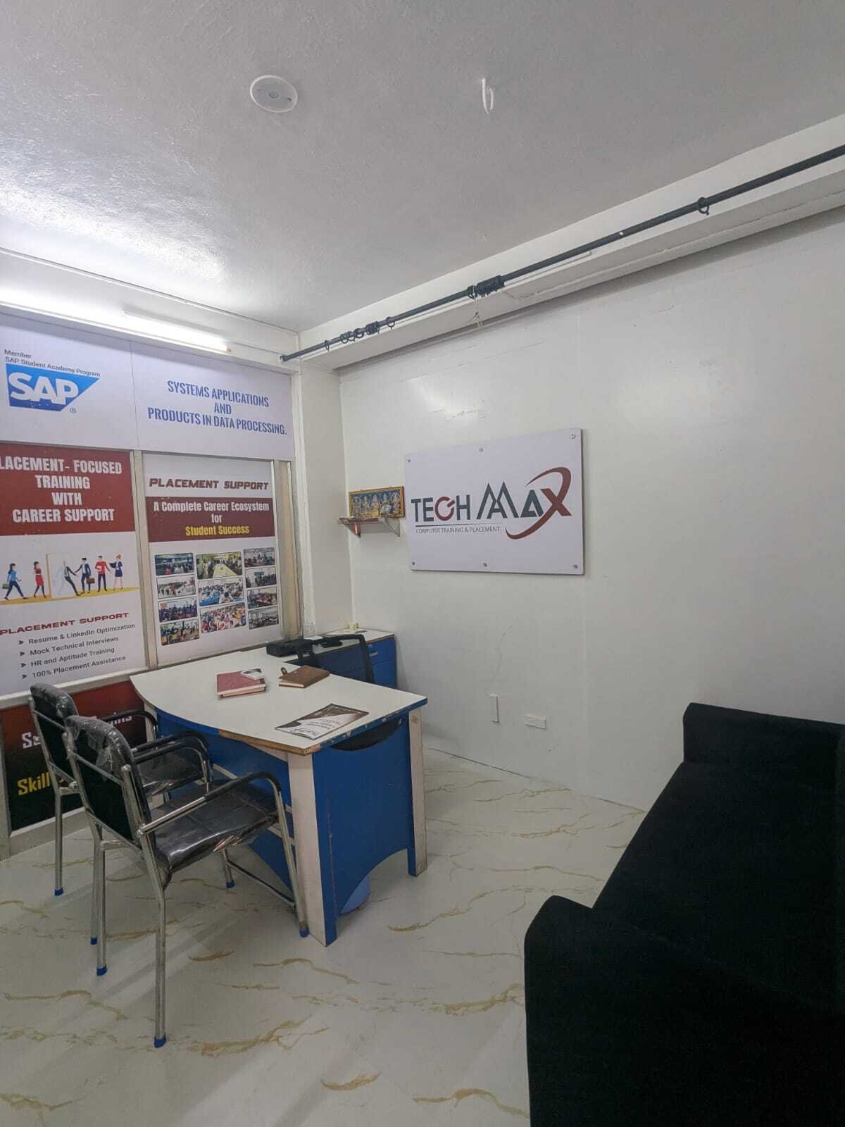 Techmaax Peelamedu Interactive Classroom