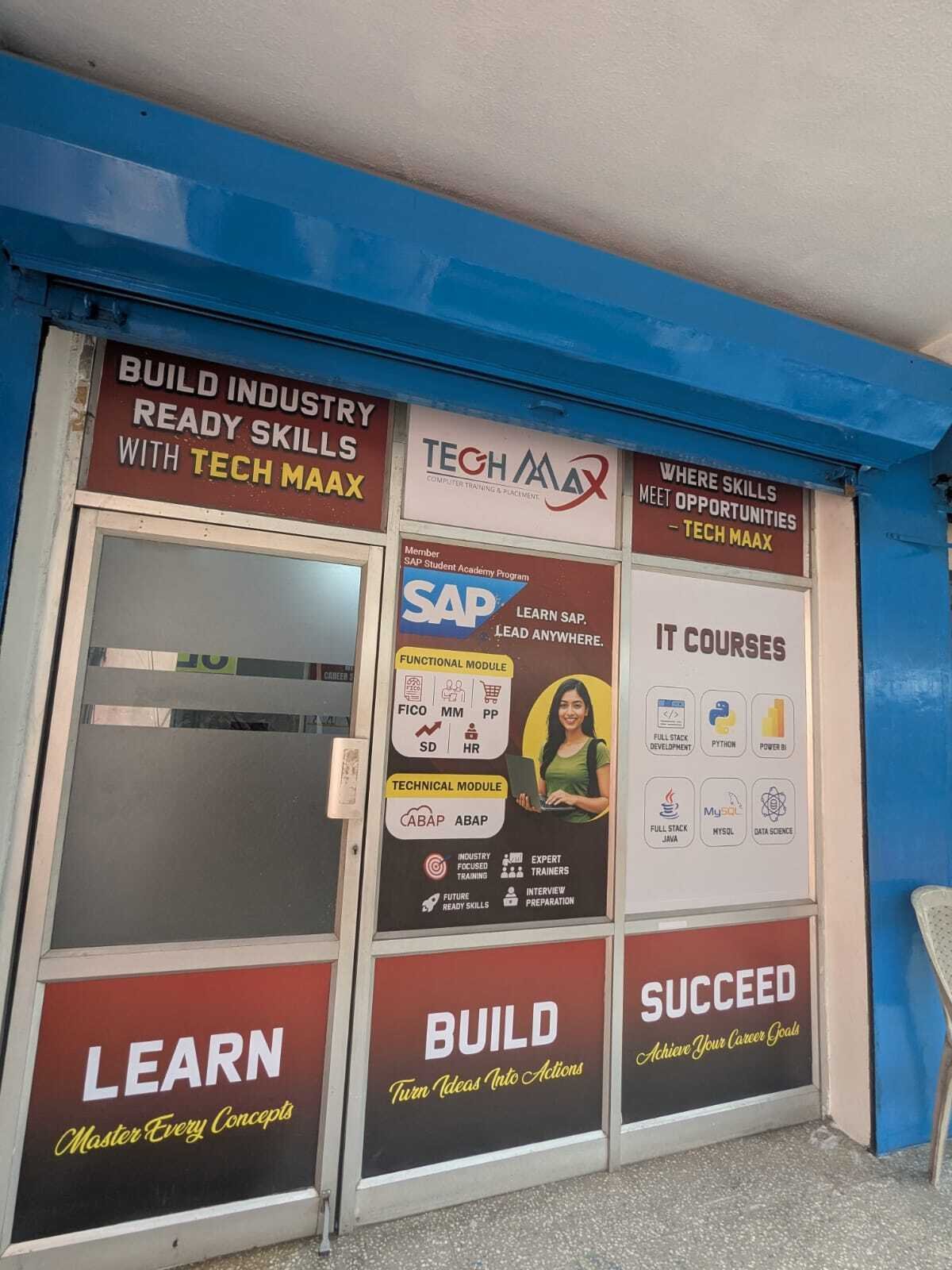 Techmaax Peelamedu High-Spec Computer Lab