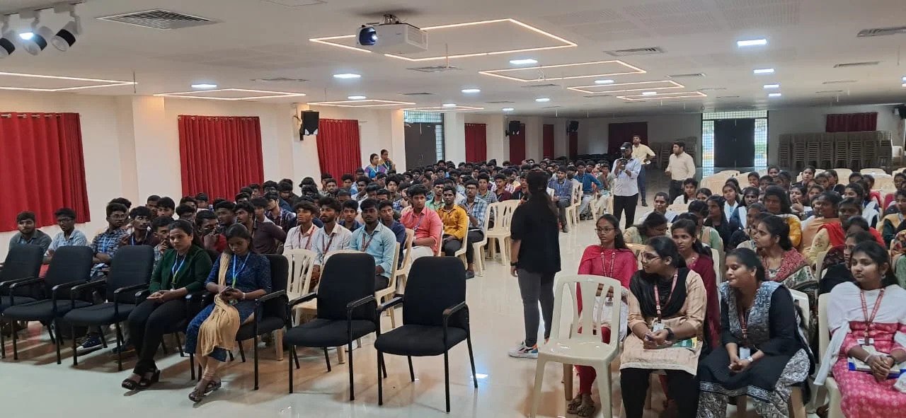 Techmaax Velachery Student Workstations